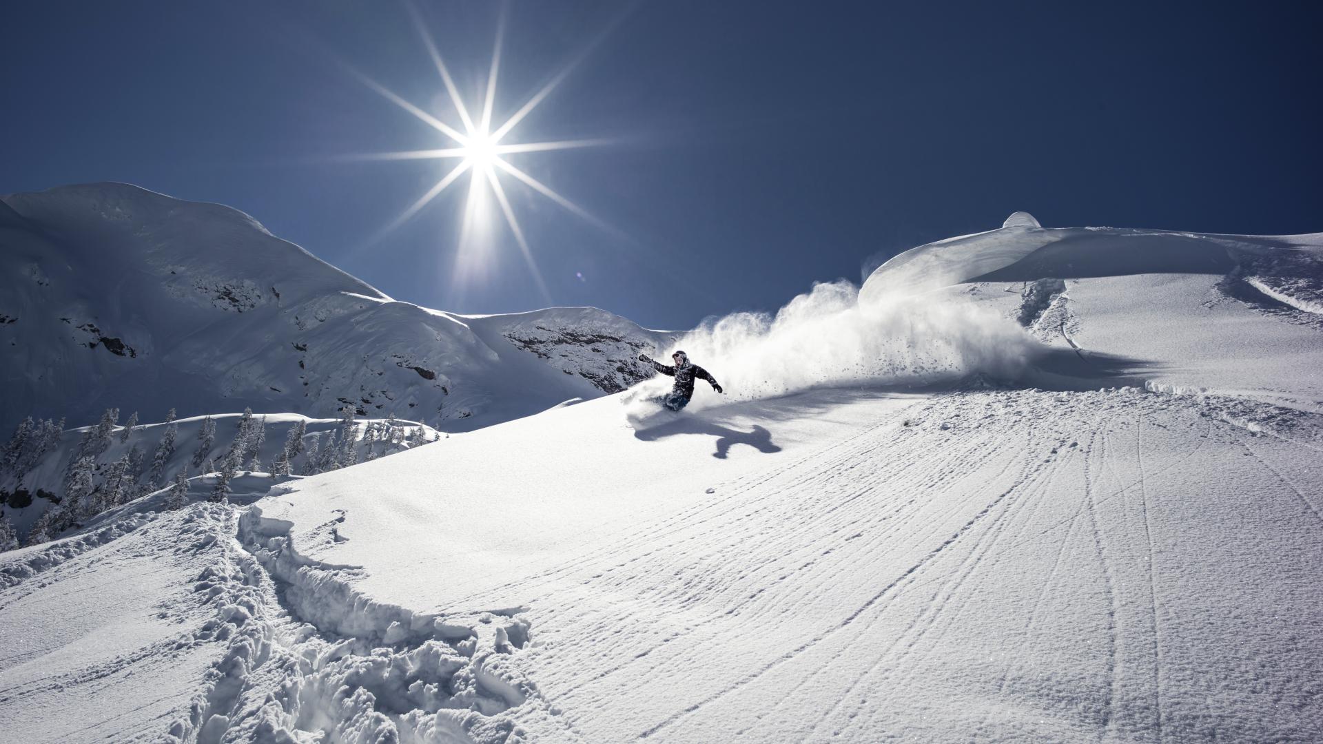 Freeride-Spaß am Nassfeld - Pulverschnee-Abfahrt in der Nähe des Almhotel Kärnten