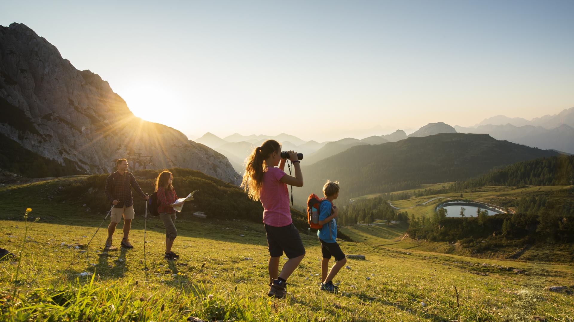 Familienwanderung vom Almhotel Kärnten aus am Nassfeld