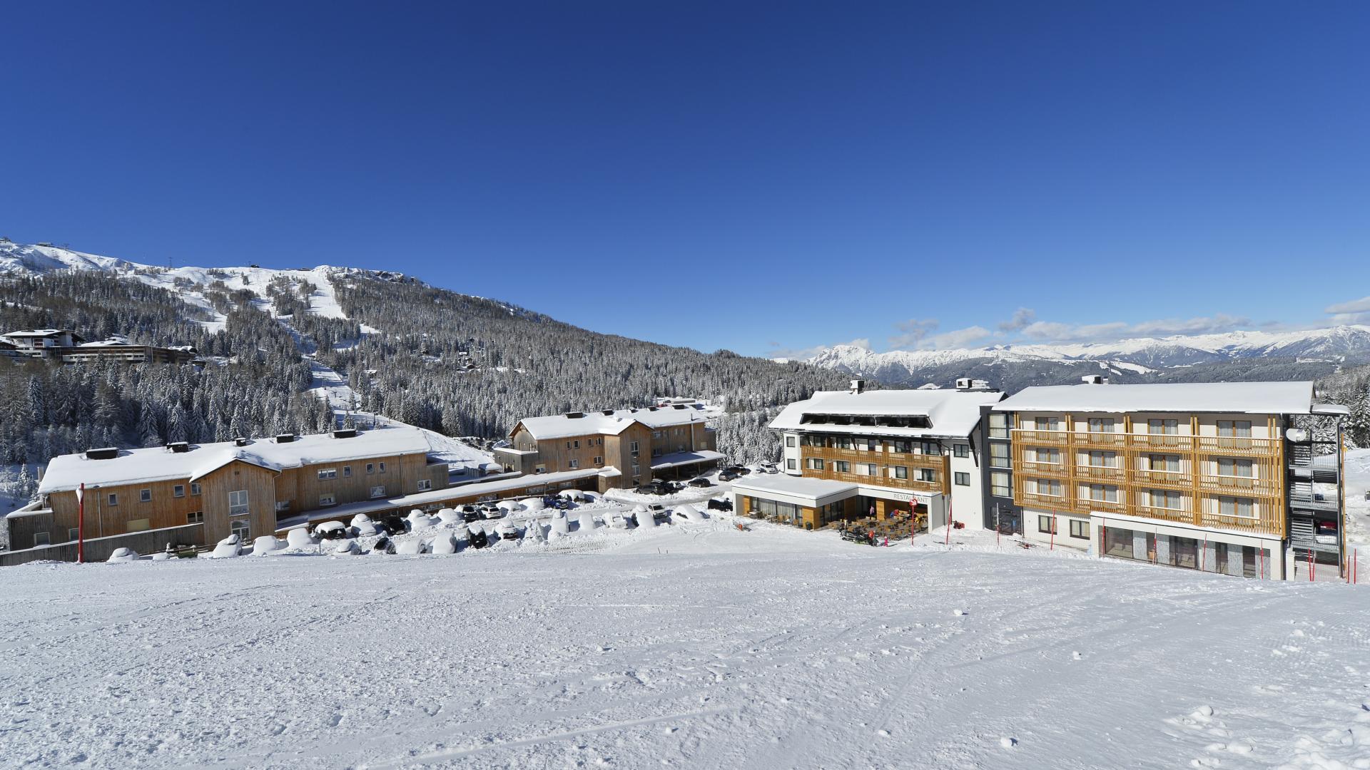 Ski-In und Ski-Out im Almhotel Kärnten am Nassfeld direkt an der Skipiste