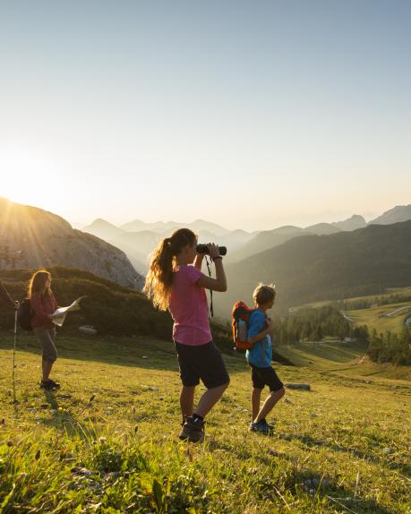 Familienwanderung vom Almhotel Kärnten aus am Nassfeld