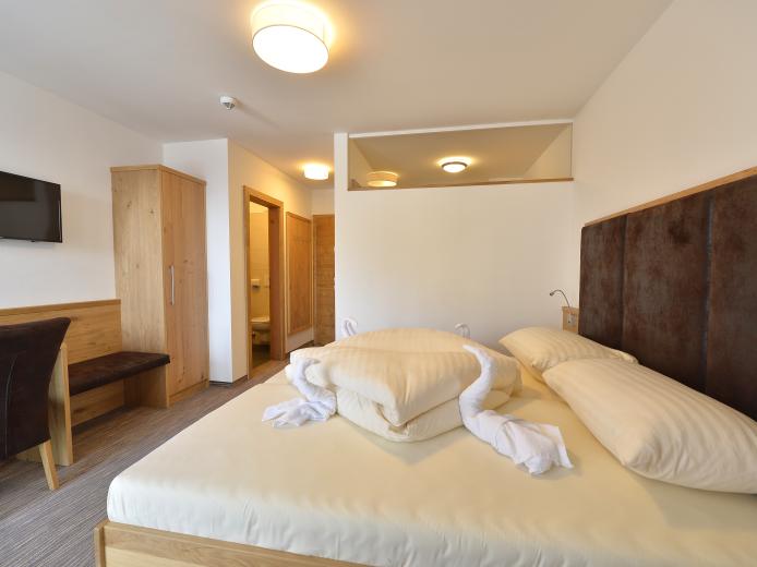 Komfortables Doppelzimmer im Almhotel Kärnten am Nassfeld