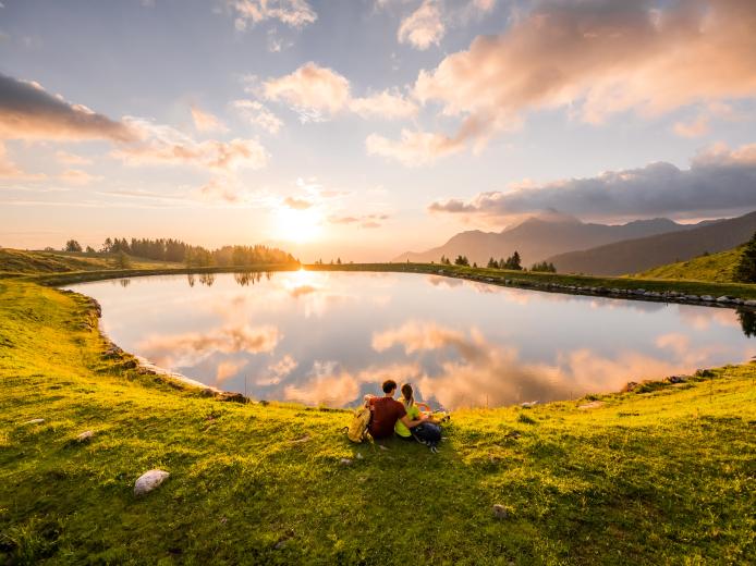 Berg-See-Idylle in der Karnischen Alpen am Nassfeld, in der Nähe des Almhotel Kärnten
