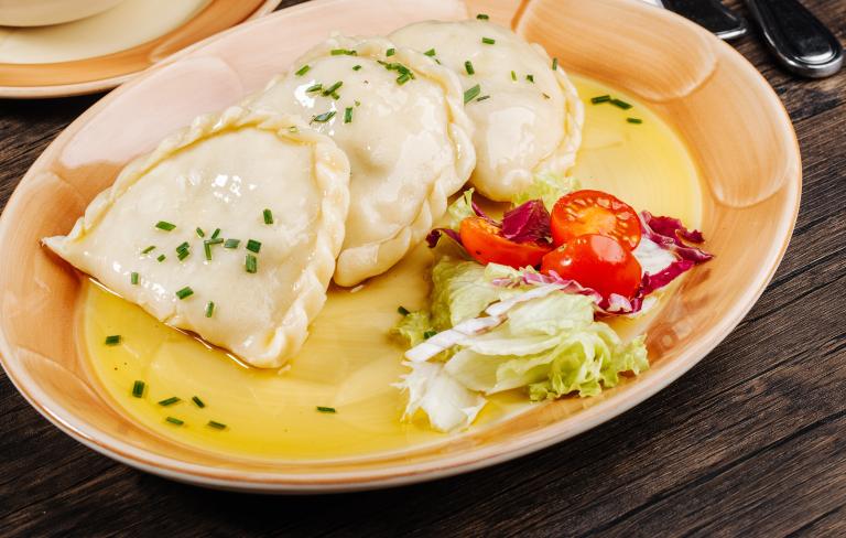 Hausgemachte Kärntner Kasnudeln im Almhotel Kärnten am Nassfeld