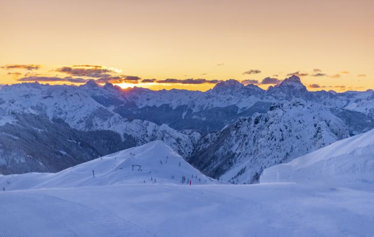 Winter-Sonnenstimmung am Nassfeld in Kärnten mitten in den Karnischen Alpen